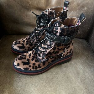 Tommy Hilfiger Leopard Print Combat Boots Black tan red edgy classic Parsins2  7